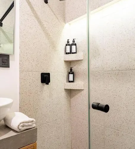 Charming 2br 2ba Historic Building Few Steps Parque España In Trendy Colonia Condesa Apartamento *