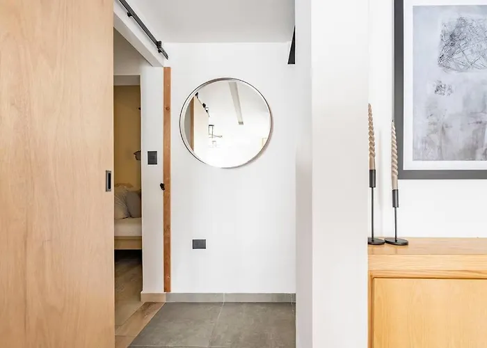 Charming 2br 2ba Historic Building Few Steps Parque España In Trendy Colonia Condesa